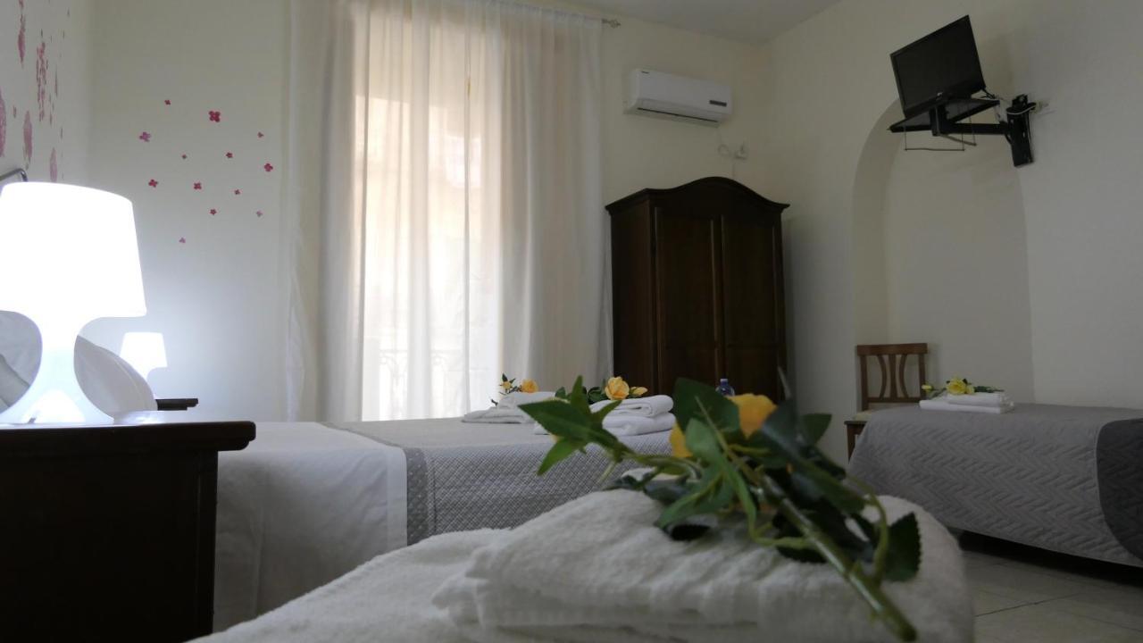 B&B Dimora Cirillo Nápoles Exterior foto